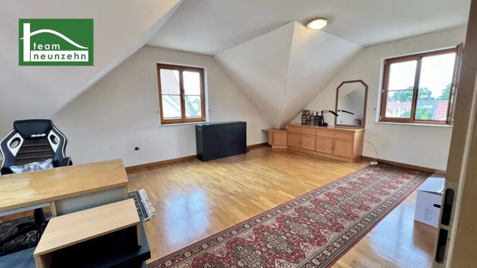 Großzügiges Reihenhaus auf 245m² Eigengrund - 173m² Wnfl., 5x Zimmer & zusätzlichem Keller von 63m².