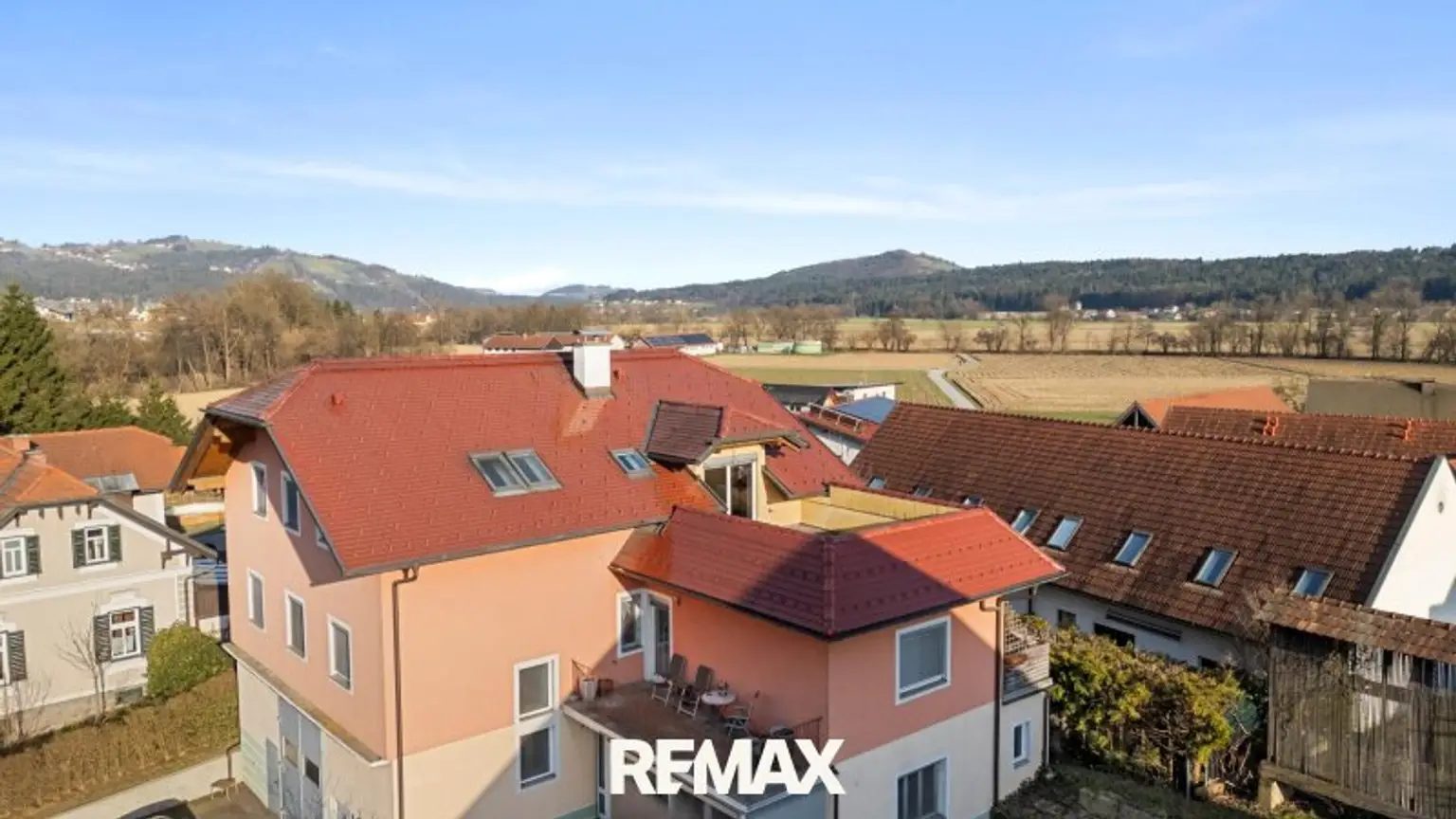 Dach mit Dachterrasse