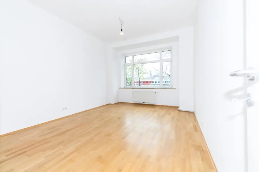 ZEITGEMÄSSES WOHNEN I MODERNE AUSSTATTUNG I HOCHWERTIGE KÜCHE I KLARE LINIEN UND ELEGANTE RAUMAUFTEILUNG I PROJEKT WOHNEN