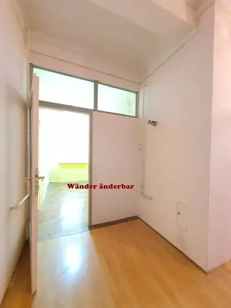 ++NEU++ Sanierungsbedürftige ALTBAU-CHARME & Top-Lage!  2,5-Zimmer-Perle perfekt als Anlage beim Ebner-Eschenbach-Park!