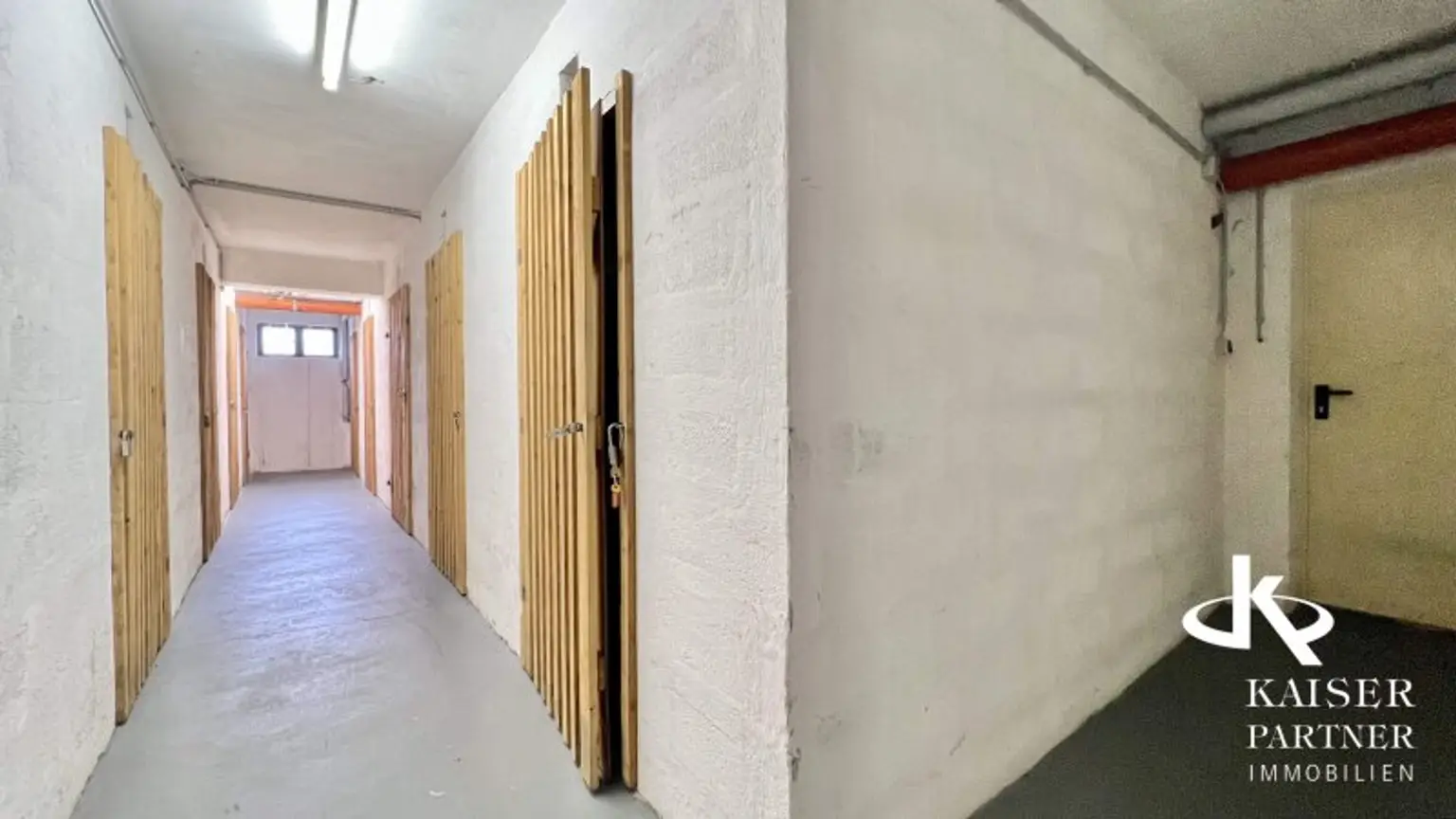 HELLE 3-ZIMMERWOHNUNG MIT LOGGIA IN GRÜNOASE!