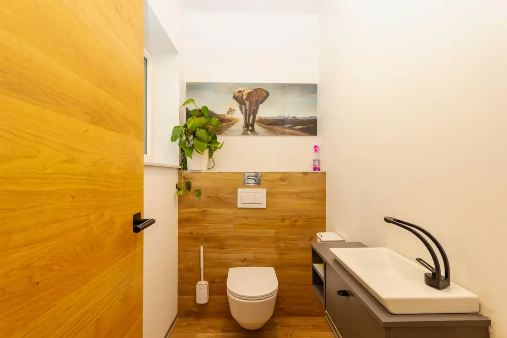 Alles auf einer Ebene – stilvoller Bungalow für höchste Wohnansprüche