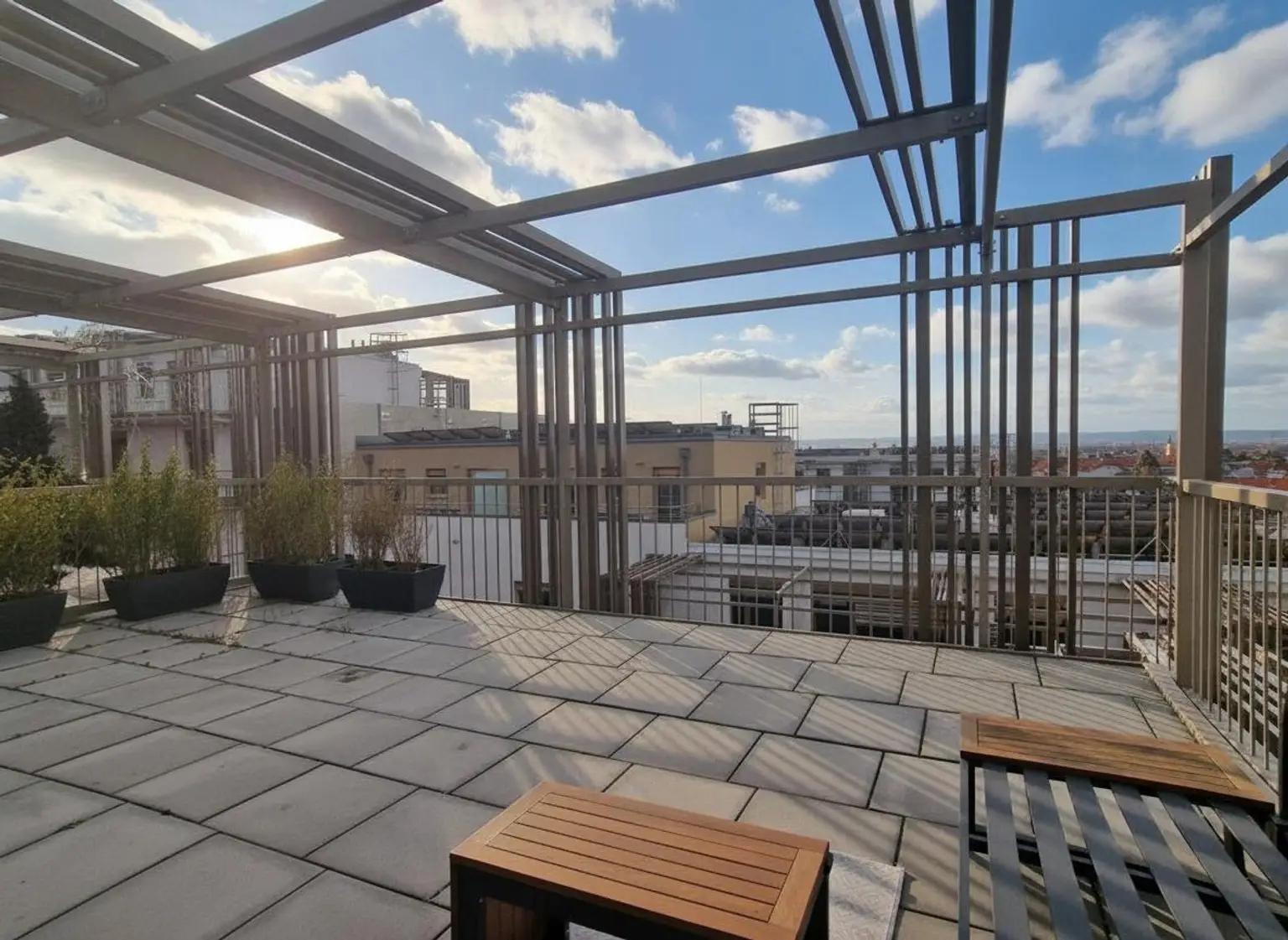 Terrasse Ost-Süd Seite