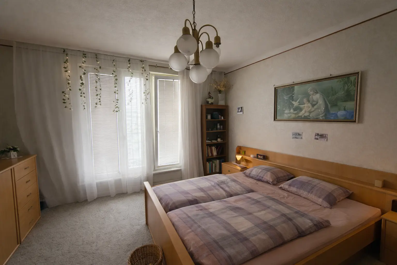 Schlafzimmer (mit KI bearbeitet)