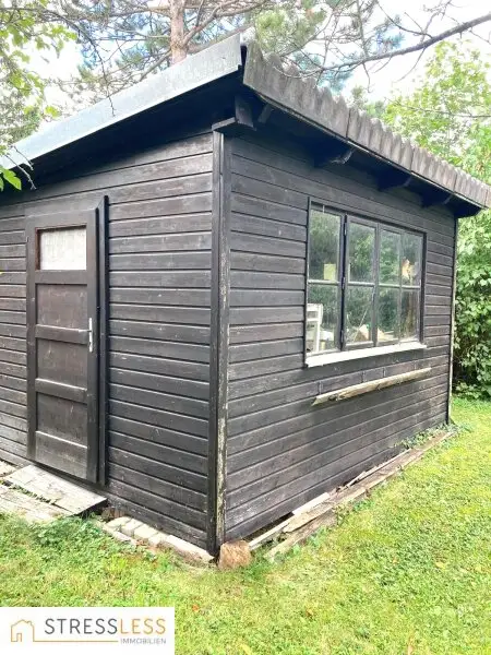 Rohdiamant sucht neue Eigentümer!    Großes Grundstück mit Altbaumbestand!
