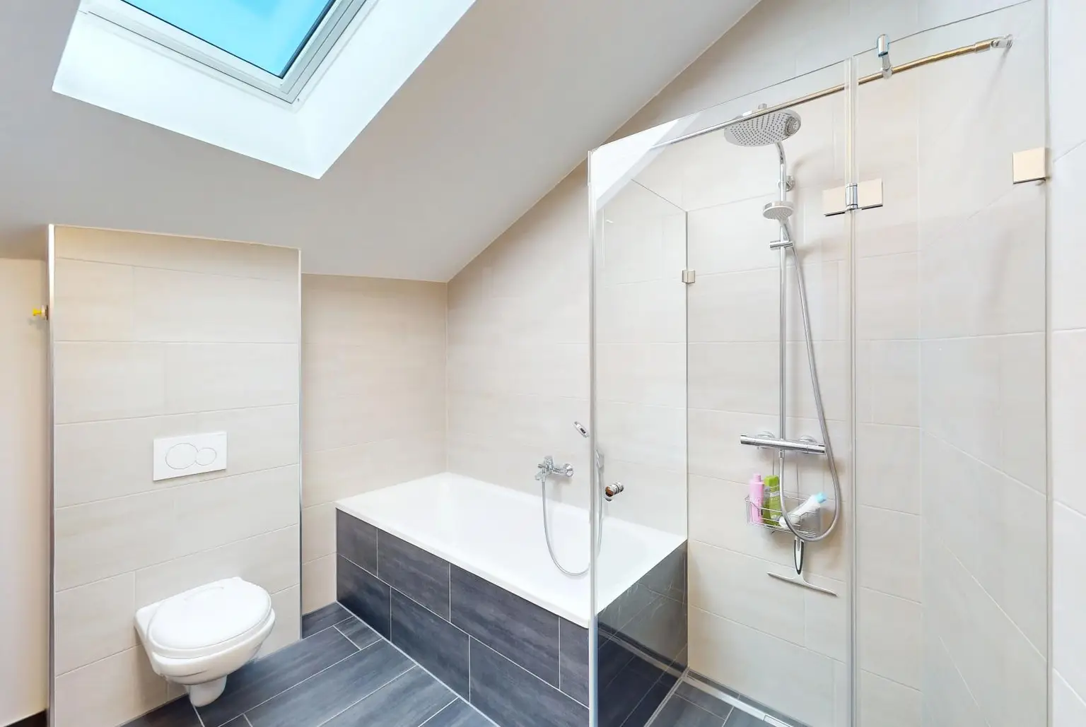 „Licht. Luft. Luxus. – Penthouse Axams“