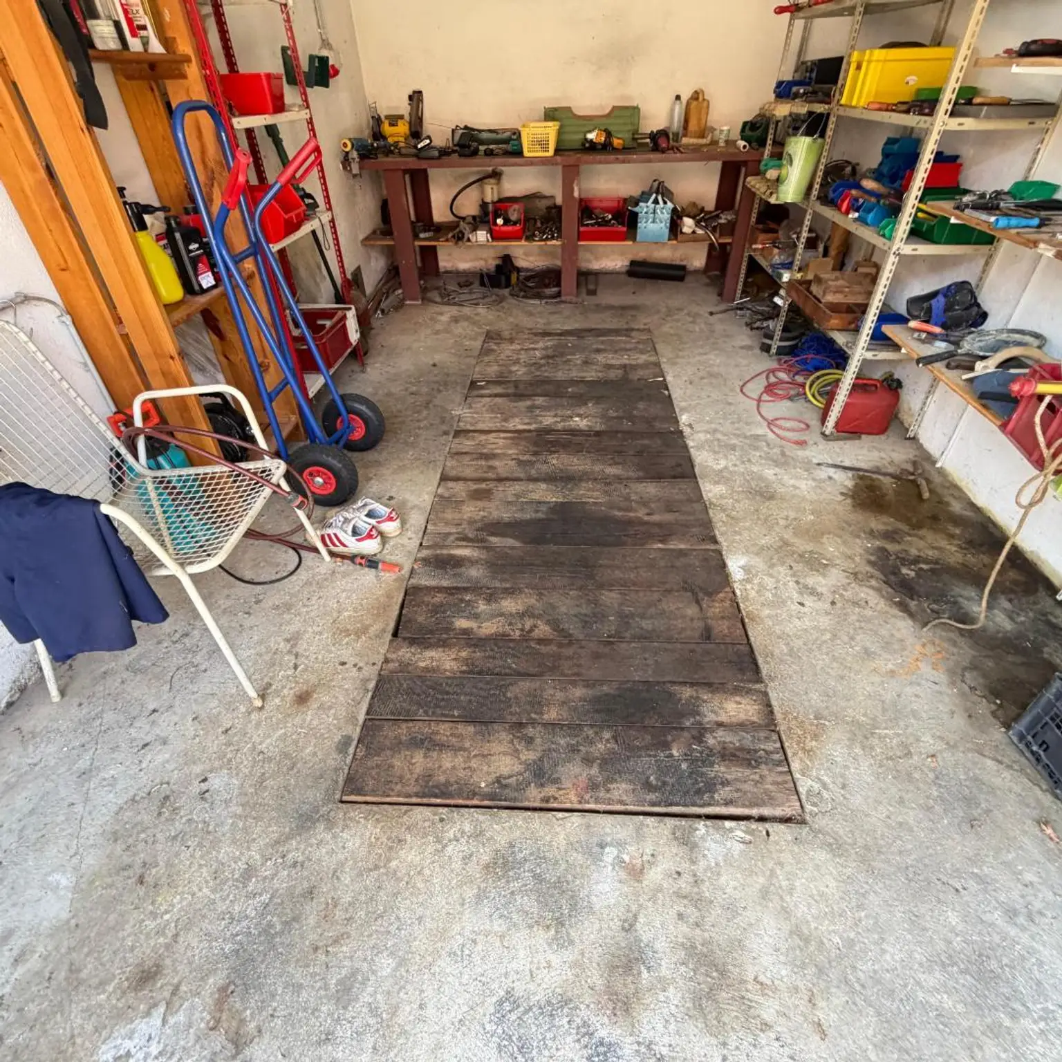 Wohnen in Aussichtslage mitten in der Natur auf  8 Ha. Grund, ehemalige Hofstelle!