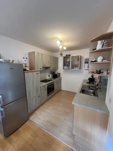 WIESING - Sonnige, sehr gut eingeteilte 3 Zi.-Mietwohnung mit Terrasse und kleinem Garten