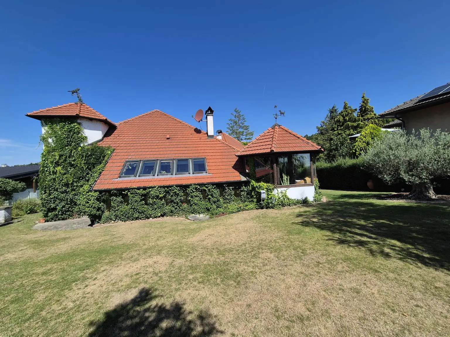 WOHNEN MIT STIL - MIT ANMUT UND CHARAKTER EINES SCHLOSSES