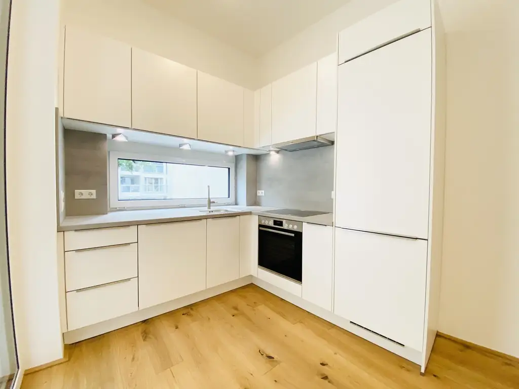 Exklusiver Erstbezug nach Sanierung - 3-Zimmerwohnung mit Freifläche in den ruhigen Innenhof