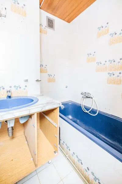 GEIDORF I ZENTRAL & DOCH IDYLLISCH I GRÜNBLICK I ANGENEHME WOHNATMOSPHÄRE I BAD MIT WANNE UND FENSTER I CHARAKTERVOLLER PARKETT I PROJEKT WOHNEN