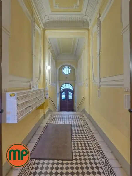Penzing: elegante 2 Zimmerwohnung mit Altbaucharakter