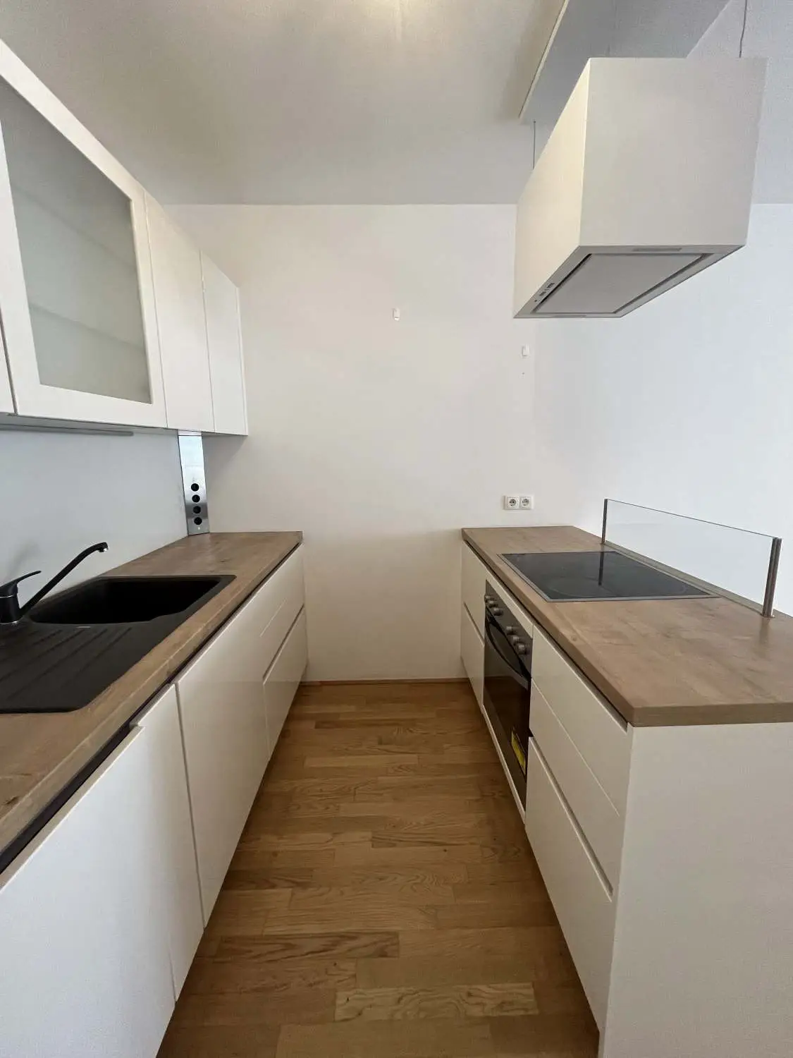 Traumhafte 3-Zimmer-Wohnung mit sonniger Loggia und Garage -  Blumengasse