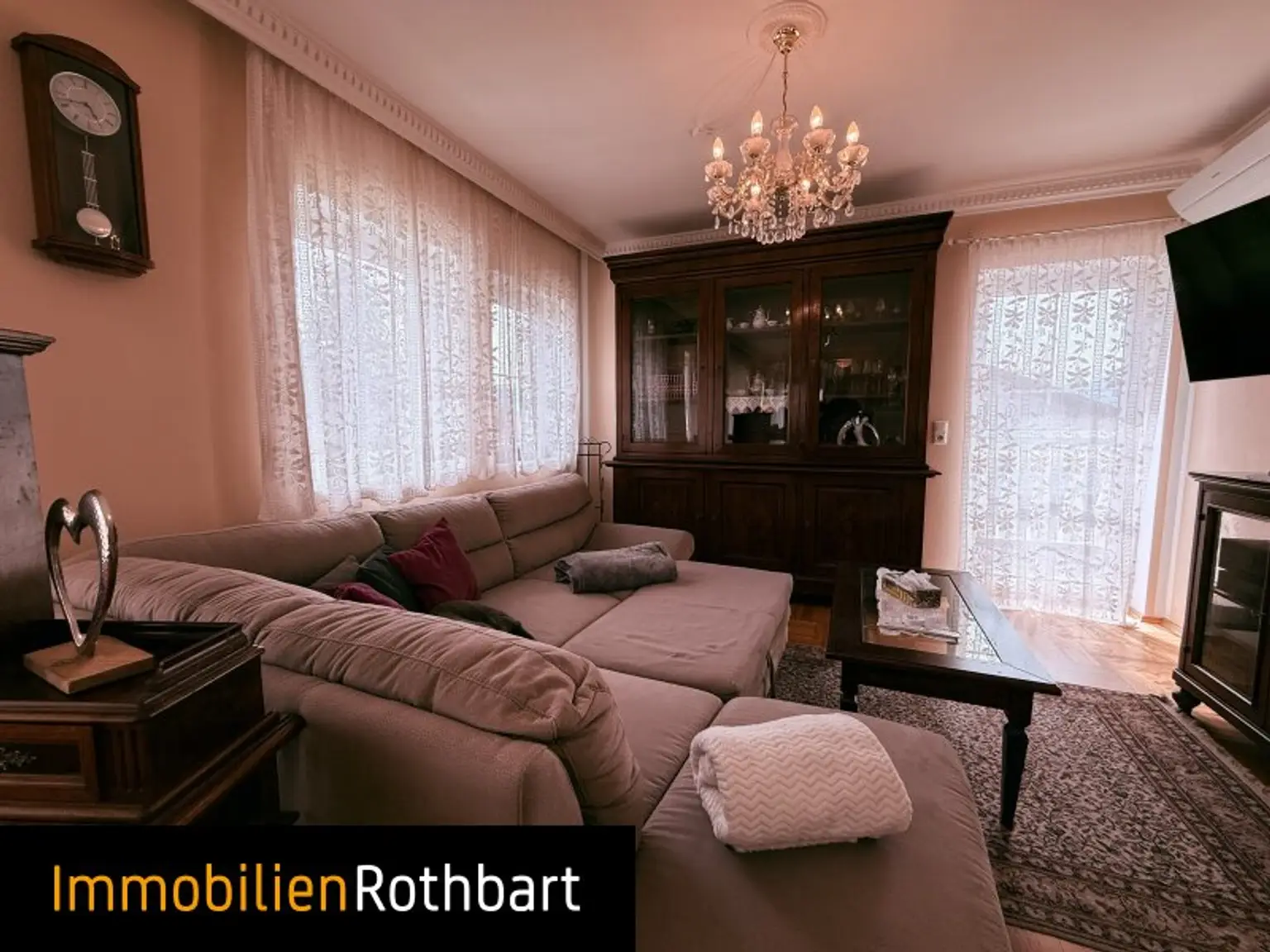 Wohnhaus mit Doppelgarage in bester Lage von St. Lorenzen!