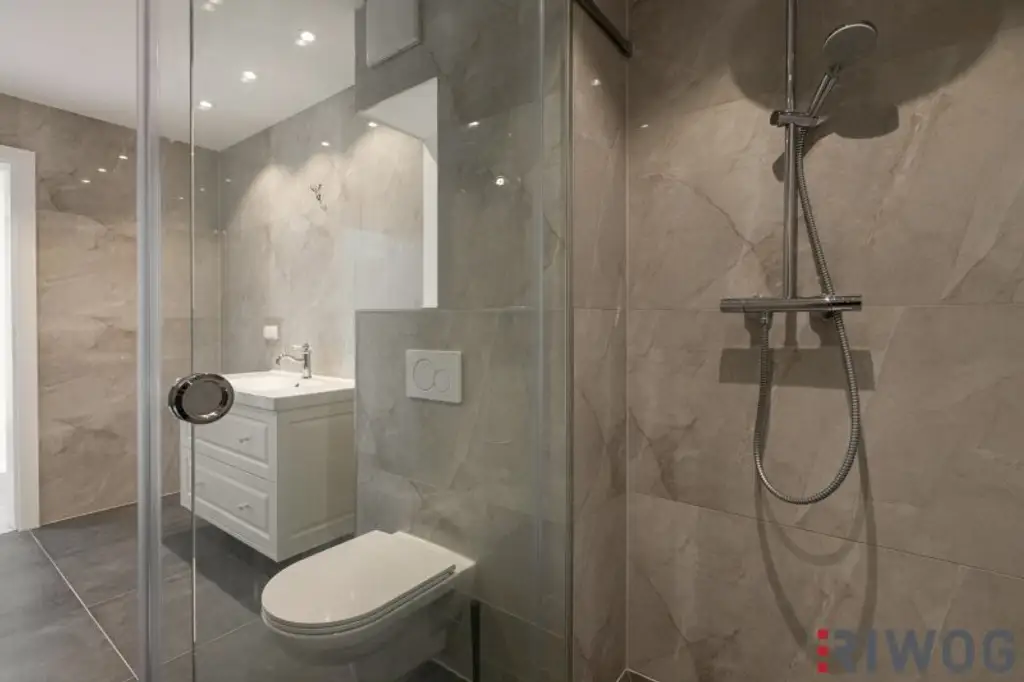 3 ZIMMER NEUBAUWOHNUNG MIT BALKON II 4. LIFTSTOCK II CA. 40 m² WOHNKÜCHE II NÄHE SIEBENBRUNNENPLATZ II SOFORT BEZIEHBAR