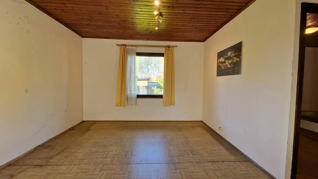 Rohdiamant - Ferienhaus mit großem Grundstück in beliebter Thermen & Golfregion