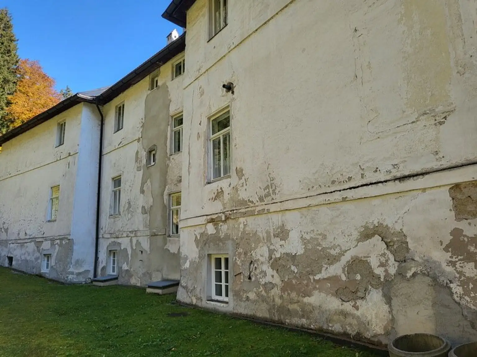 Renaissance-Schloss auf 15 ha Grund – seltene Gelegenheit für touristische Nutzung oder Family Office