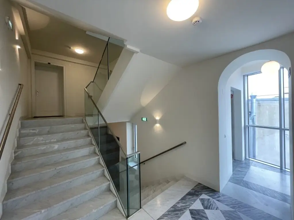 TOP-DACHTERRASSEN-WOHNUNG -- 3 ZIMMER -- FERNBLICK -- NÄHE URANIA!