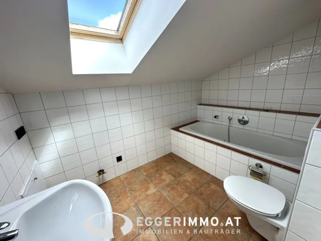 5751 Maishofen/Mitterhofen; attractive, well-maintained half of a house, 4 bedrooms,