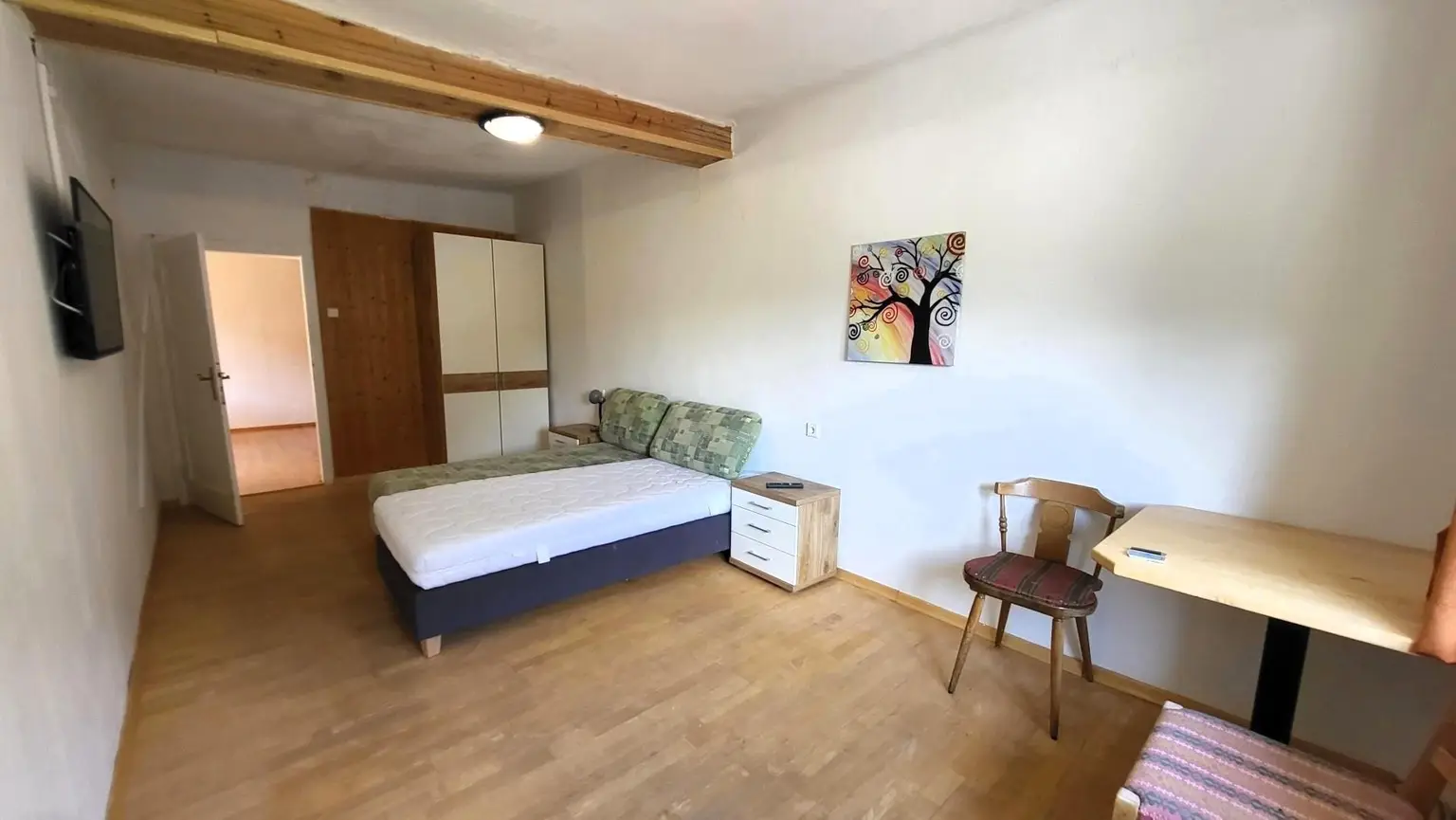 PROVISIONSFREI!!! Große Wohneinheit in einem historischen Bauernhaus!