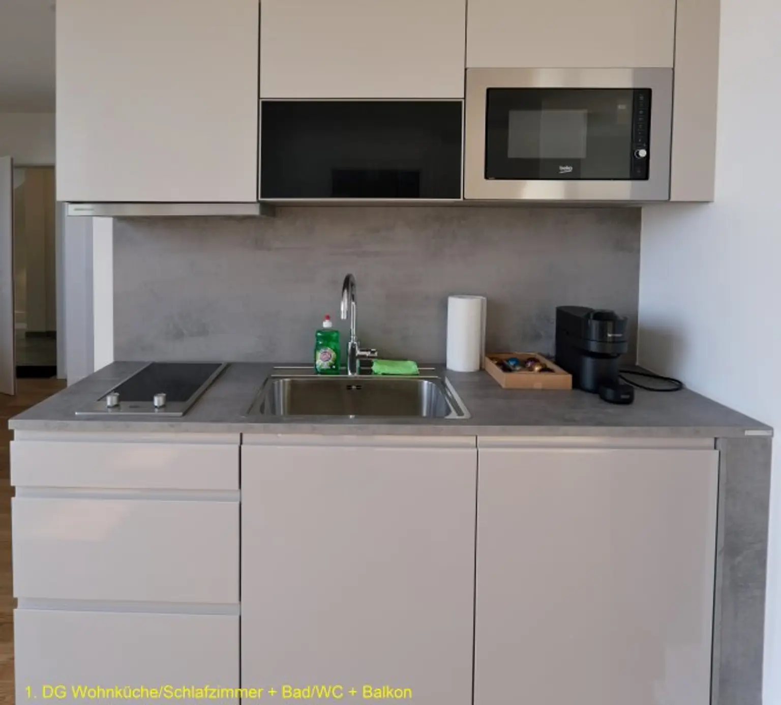 Bezugsfertige Dachwohnung mit 3 Zimmer, großem Balkon und interessanter 36 m² großer Dachterrasse
