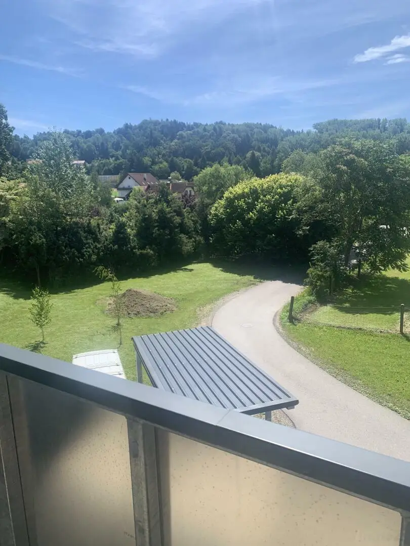Moderne  2-Zimmerwohnung mit schönem Balkon   in Raaba
