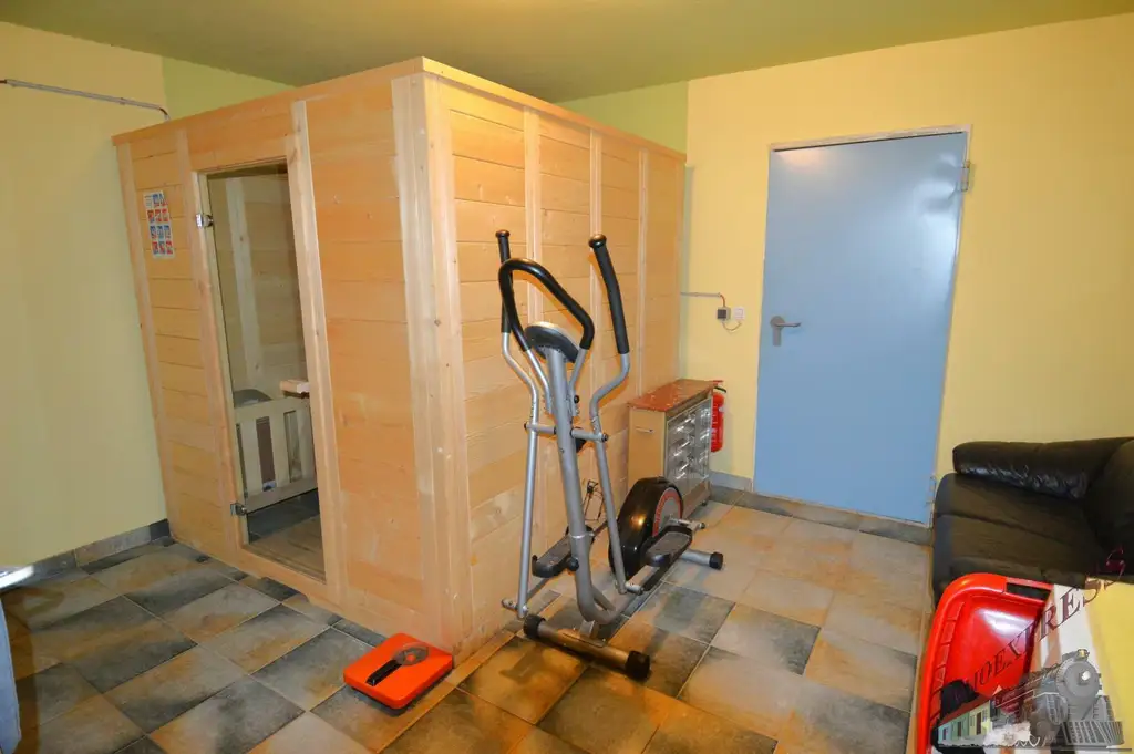 Repräsentatives Einfamilienhaus im italienischen Stil auf ca. 2.711 m²