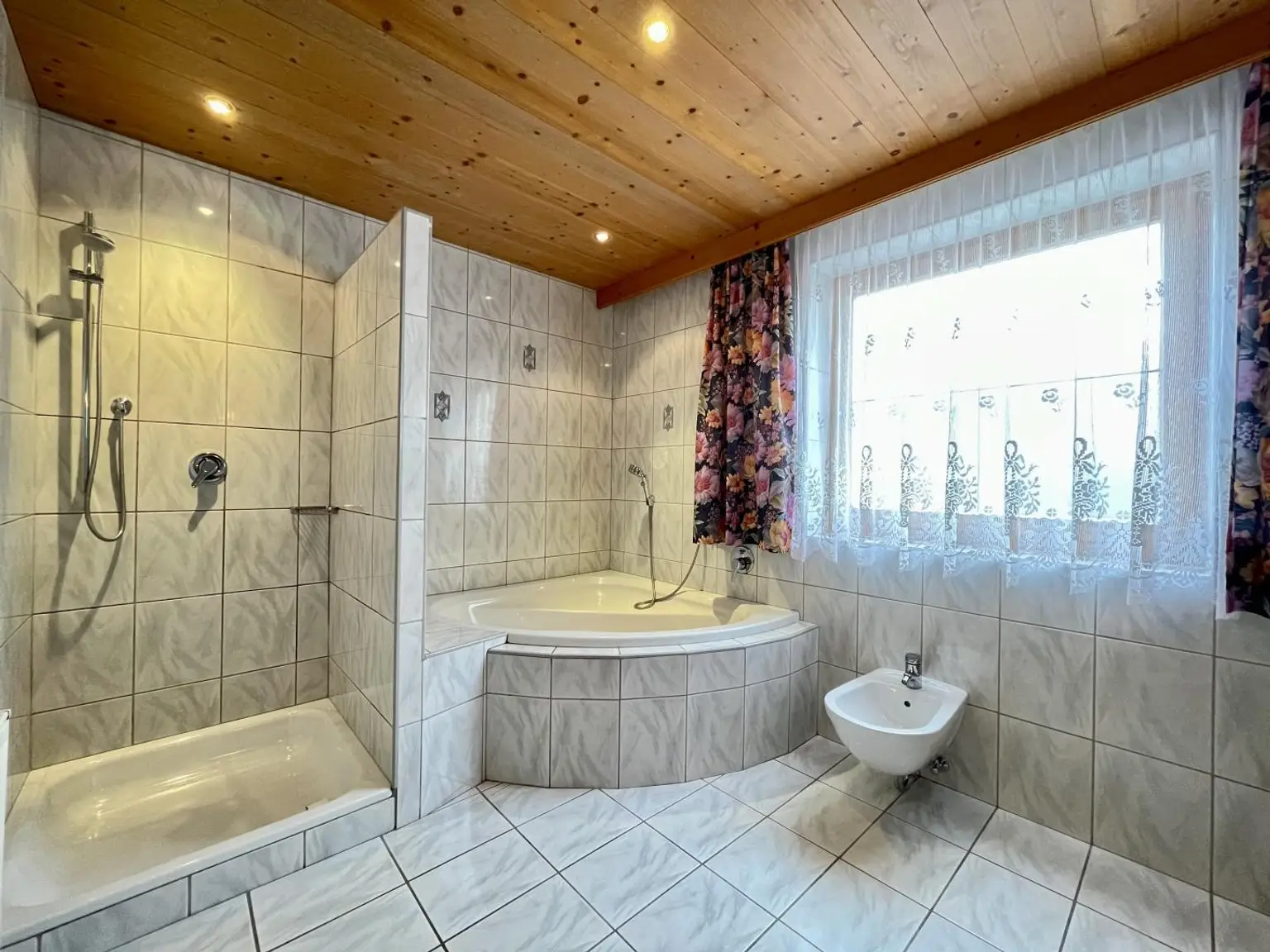 Haus - Badezimmer - EG