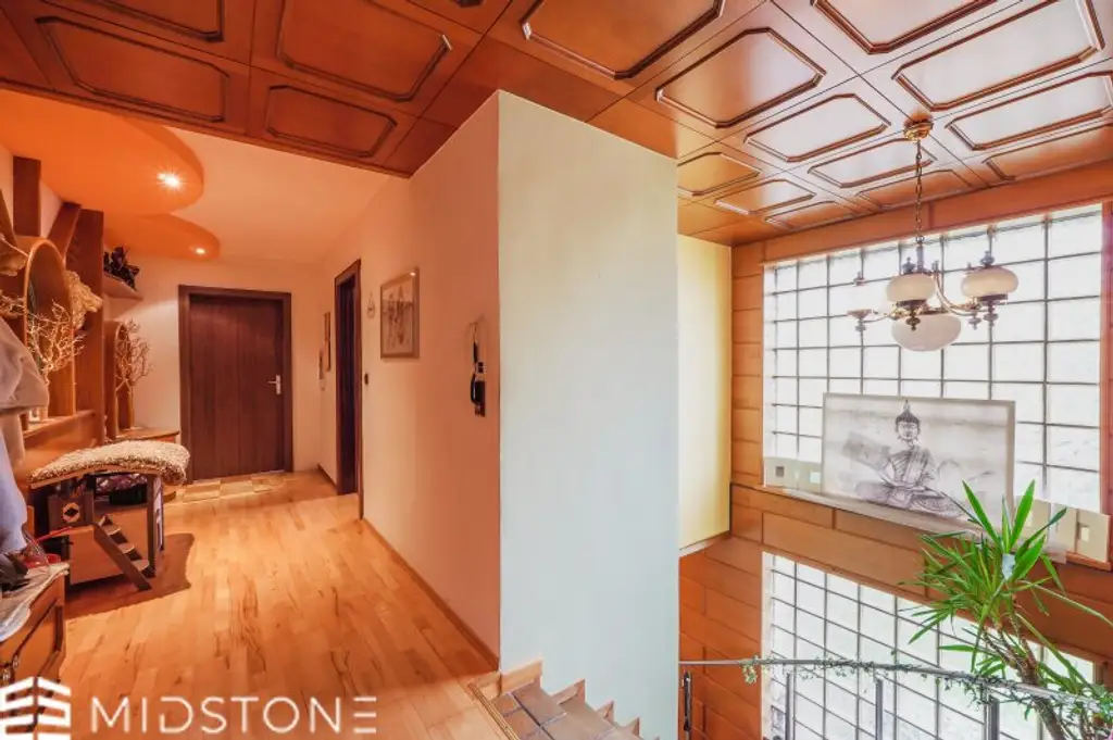 *Großzügige Maisonette Wohnung* Einzigartiges Potenzial mit Balkon und Loggia in Kapfenberg