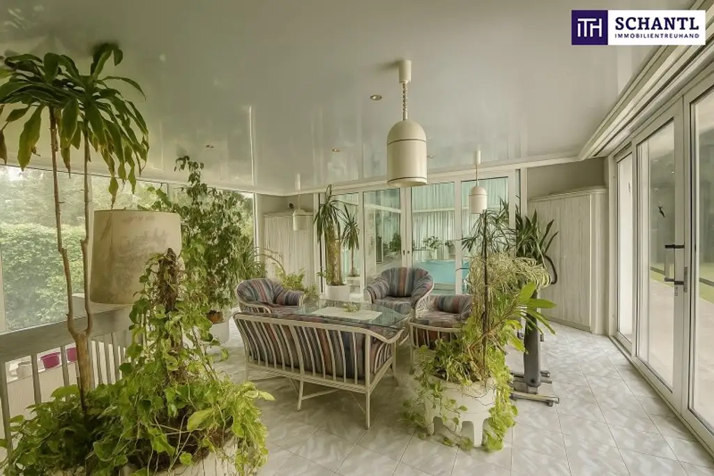 Traumhafter Bungalow mit Indoor-Pool, Weinkeller & großem Garten auf Eigengrund