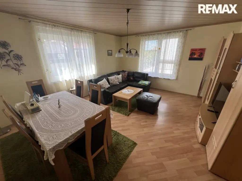 Ein-bzw. Mehrfamilienhaus im Musikantenviertel!
