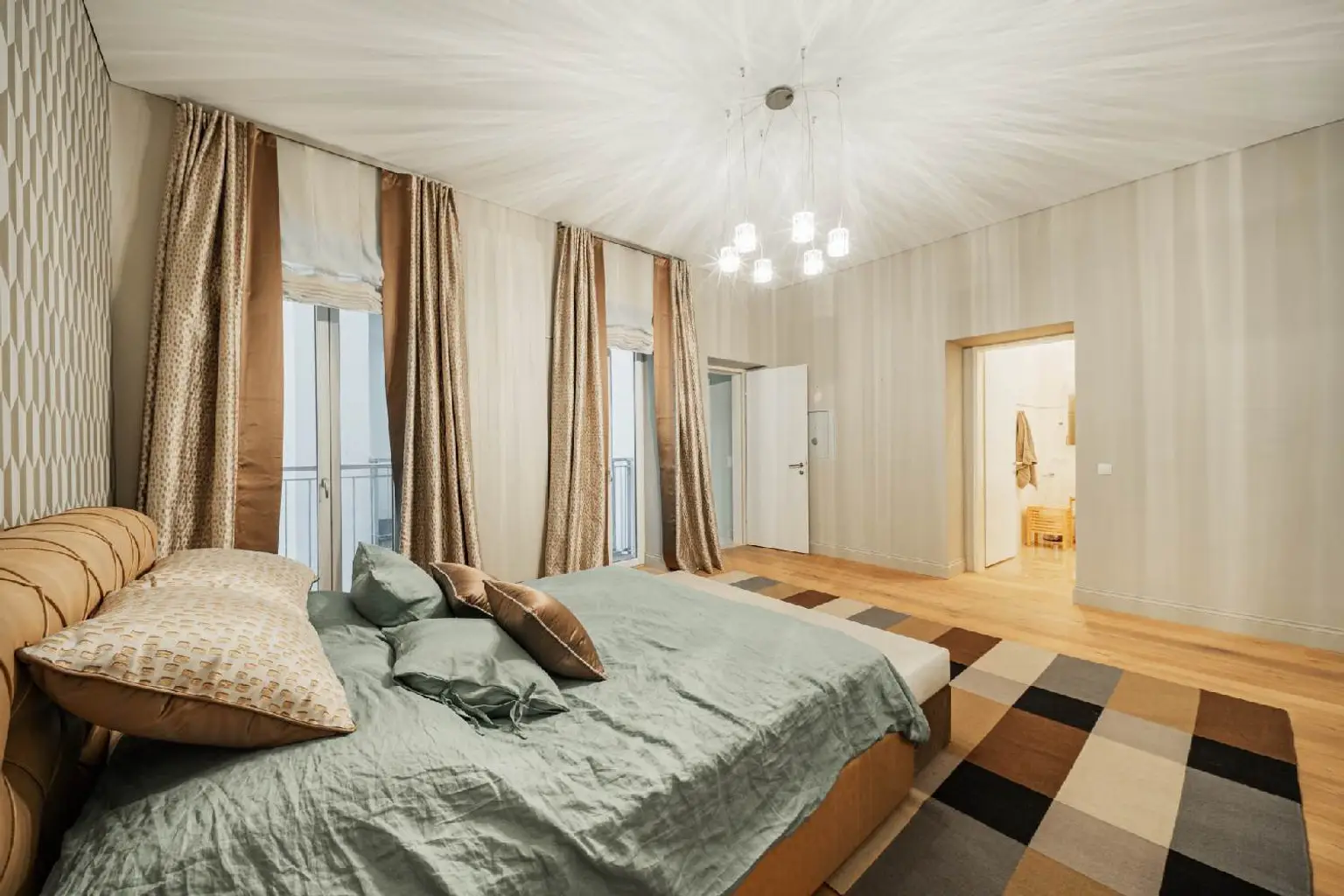 Vollmöblierte Luxus Altbauwohnung gegenüber Palais Liechtenstein