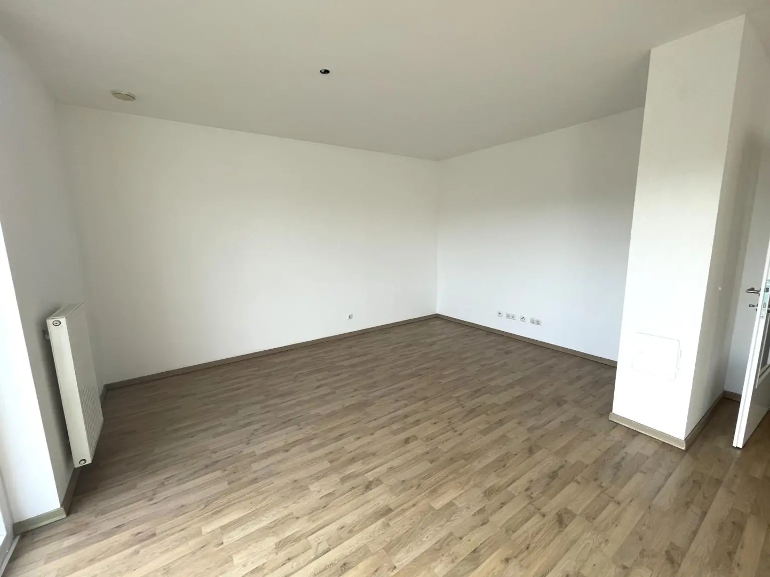 Ländliches Leben: 3-Zimmer-Wohnung mit Balkon!