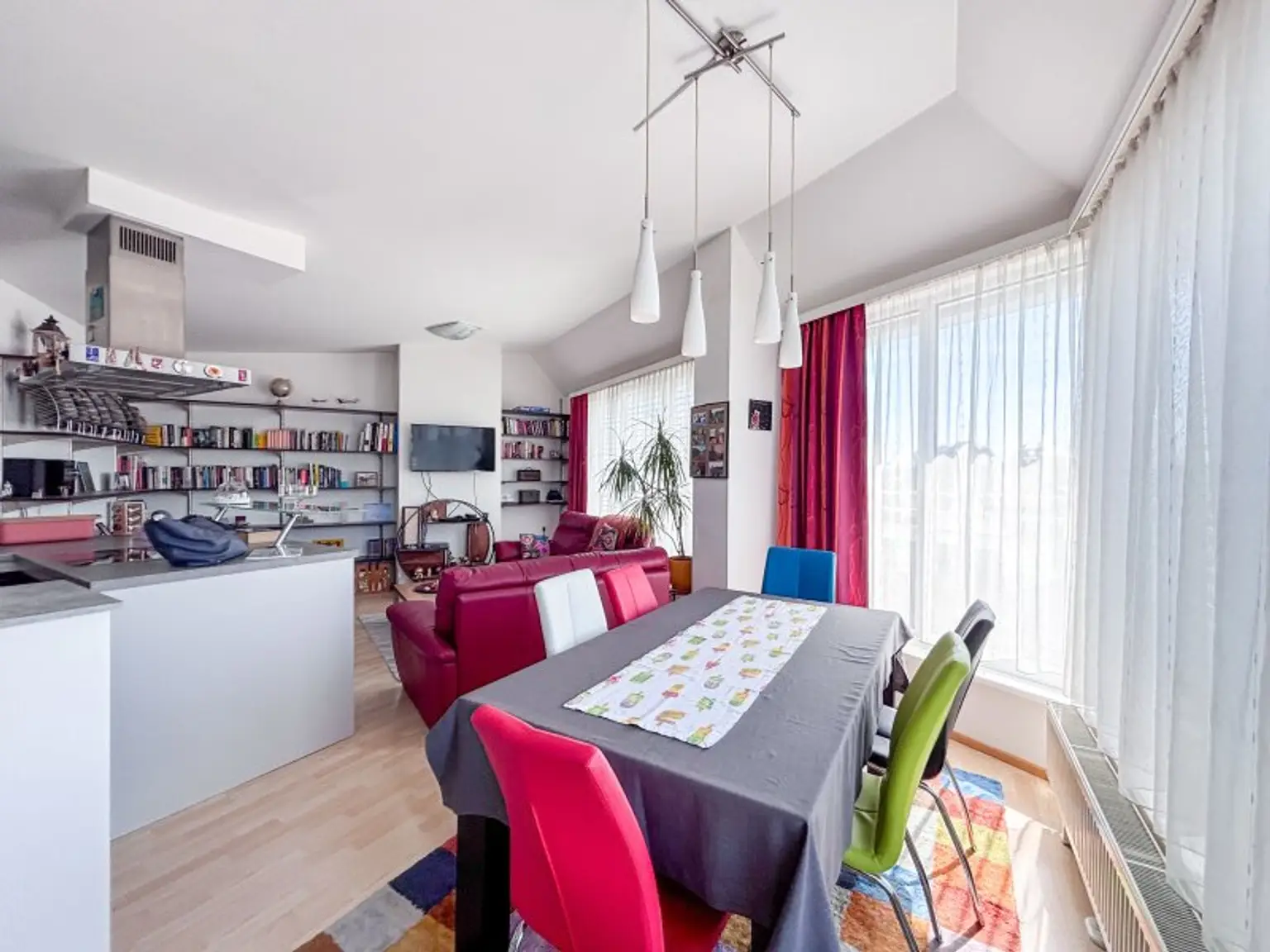 Sonnige DG-Maisonette-Wohnung in Stockerau – viel Platz für die ganze Familie!
