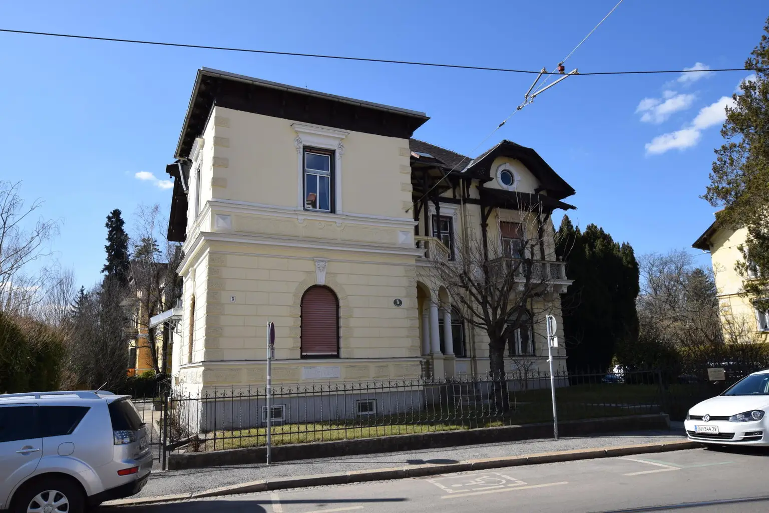 Ordinations- bzw. Büroräumlichkeiten in Altvilla