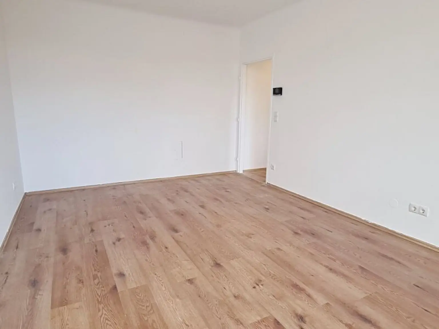 WALDMÜLLERGASSE, ERSTBEZUG, 40 m2 Neubau mit Balkon, 1 Zimmer, Küche, Duschbad, Parketten, Augarten-Nähe