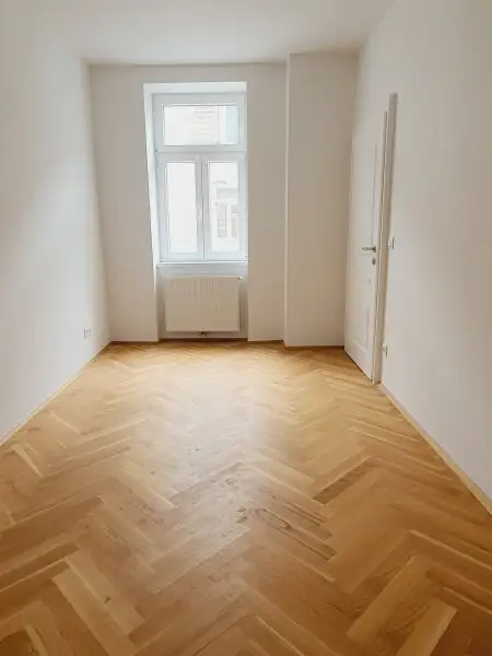 ERSTBEZUG Top sanierter Altbau nähe Meidlinger Hauptstraße 3. Liftstock