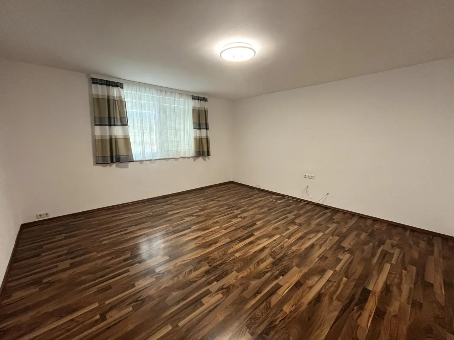 Zimmer 2 OG