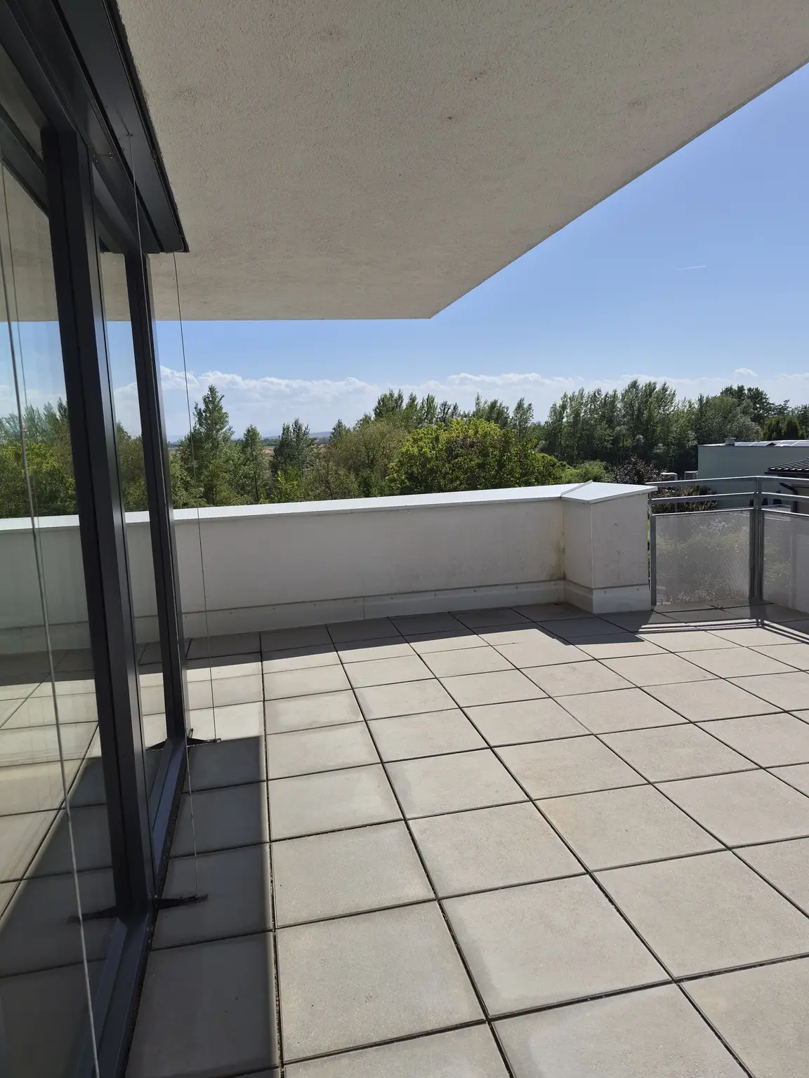Wohnen wie im Urlaub - Dachterrassenwohnung mit Seezugang und traumhaften Ausblick