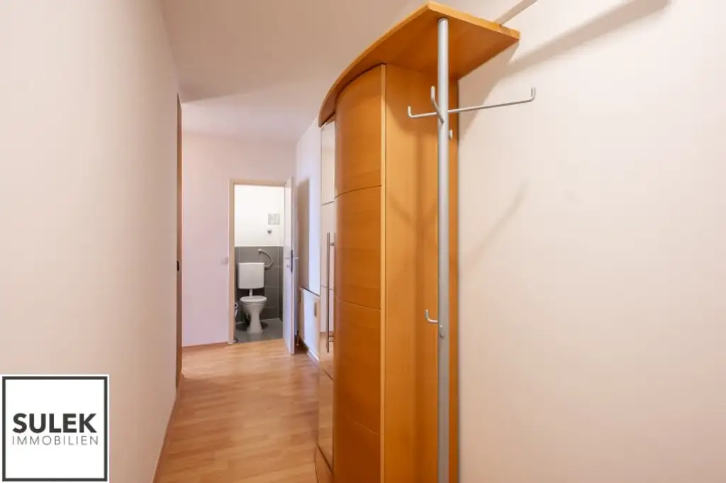 Single Hit Wohnung mit praktischem Grundriss direkt an der U1 - ab 1.11.25!
