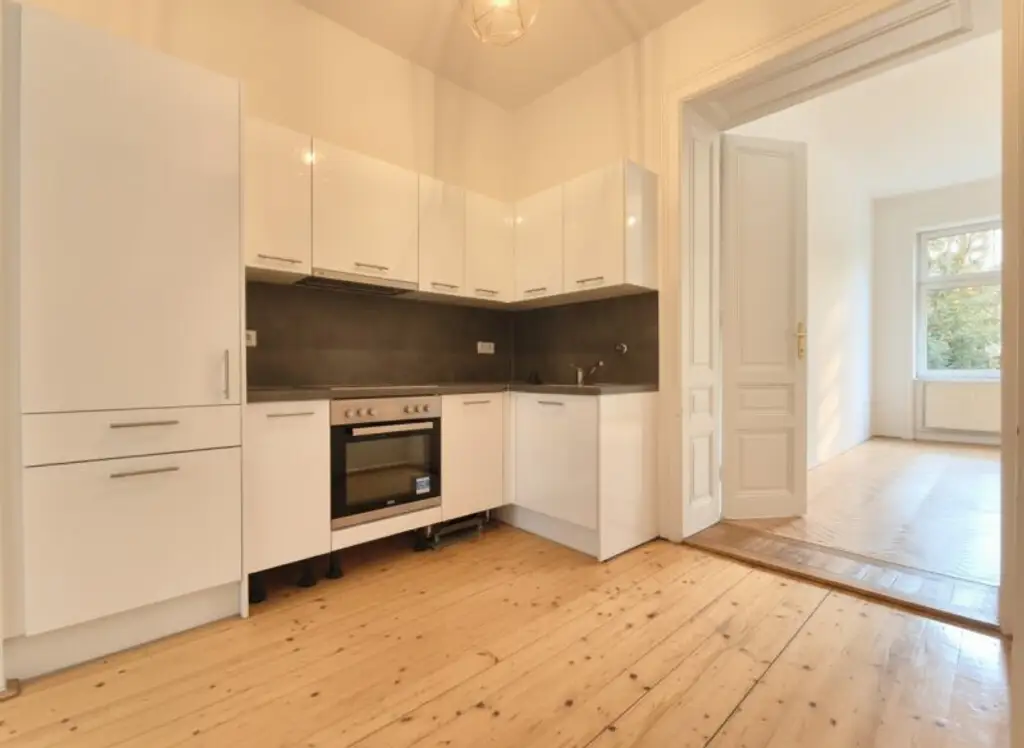 Stilvolle 2-Zimmer-Eigentumswohnung mit Balkon ins Grüne – 1130 Wien, nahe Lainzer Tiergarten