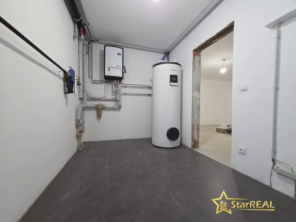 2 HÄUSER VERFÜGBAR! EXKLUSIVES DOPPELHAUSPROJEKT. 5 ZIMMER. ZIEGELHAUS MIT KELLER, BALKON, TERRASSE, CARPORT.