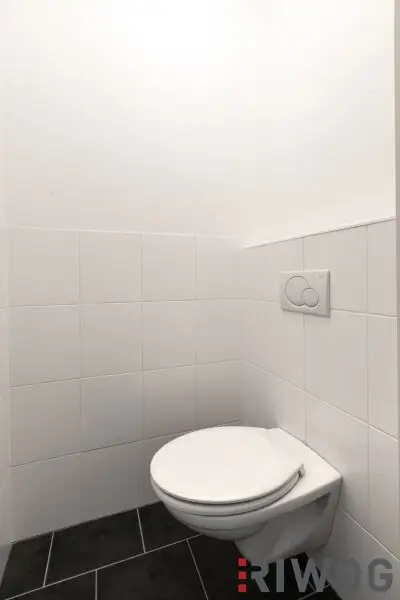 NÄHE 1. BEZIRK, DONAUKANAL UND AUGARTEN | Komplett hofseitige Altbauwohnung | Ideal auch zur WG-Nutzung | Rembrandtstraße