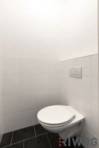NÄHE 1. BEZIRK, DONAUKANAL UND AUGARTEN | Komplett hofseitige Altbauwohnung | Ideal auch zur WG-Nutzung | Rembrandtstraße