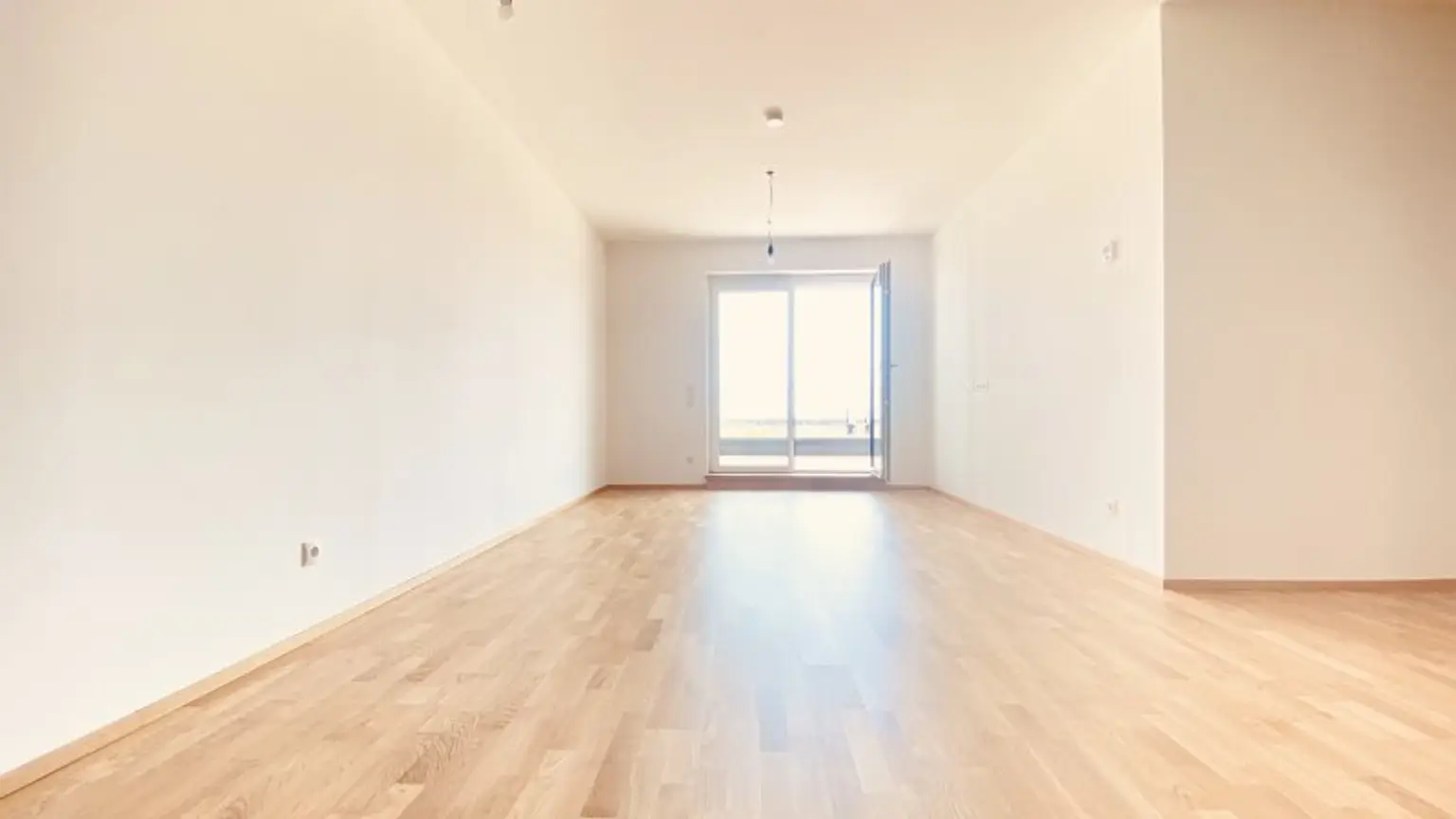 Neubau Erstbezug Drei Zimmer Terrassenwohnung mit Fernblick
