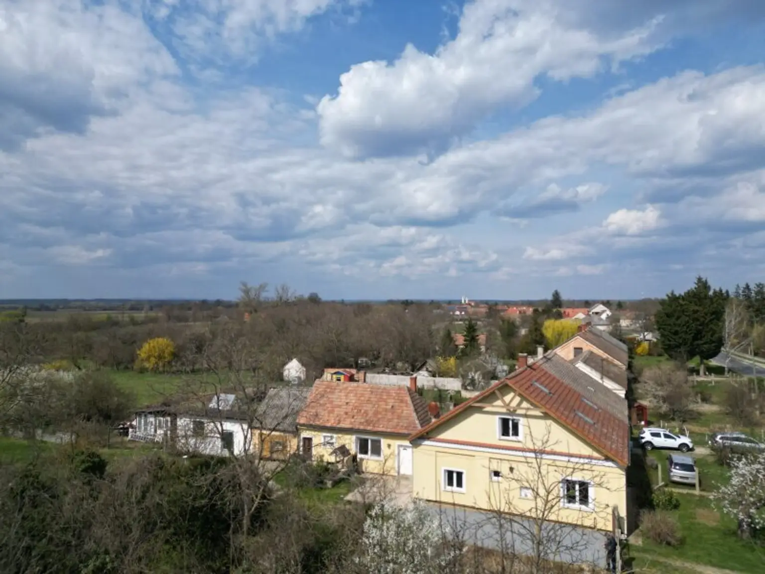+++ Charmantes Landhaus mit großem Grundstück – in Szakony (Ungarn) +++