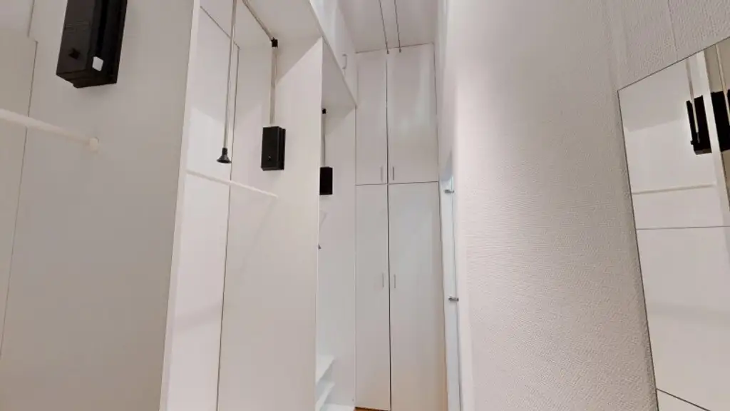Der Traum einer jeden Frau - 2-Zimmer Altbauwohnung mit begehbarem Kleiderschrank