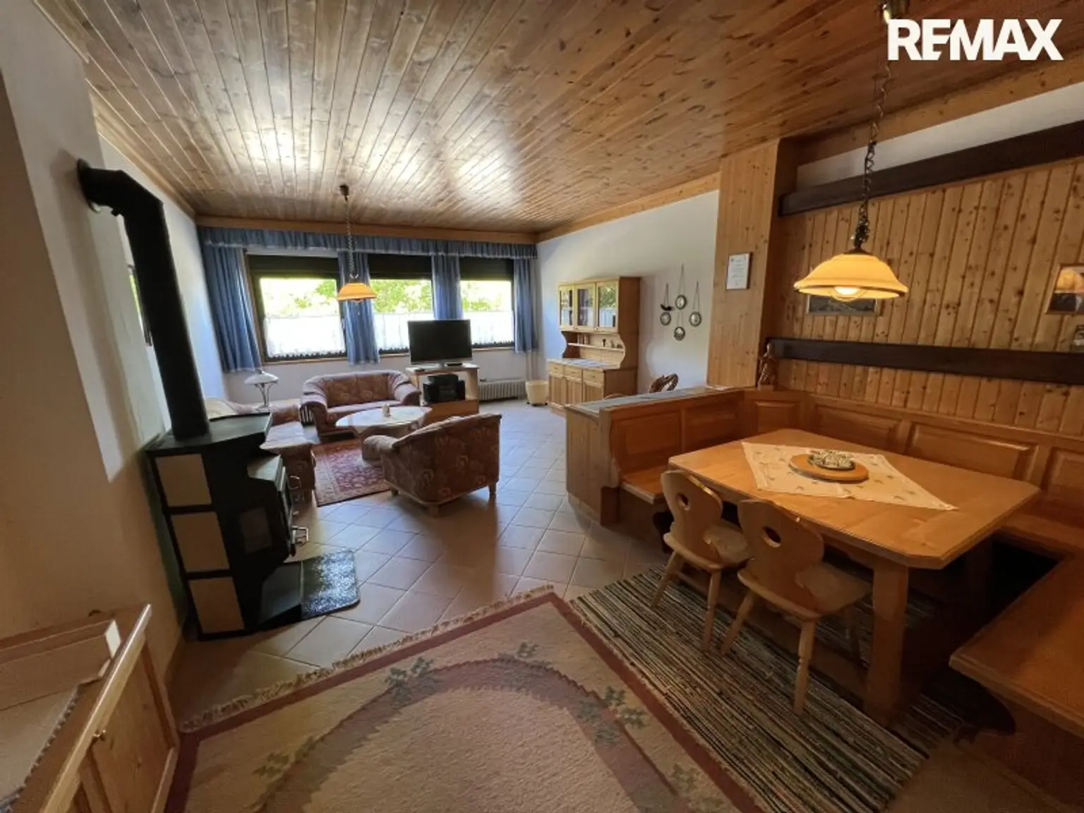Burgblick! Charmantes Einfamilienhaus mit Garten, Terrasse und Wellnessbereich in Forchtenstein!