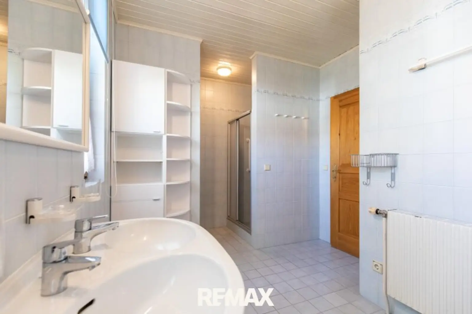 Landhaus Neusiedl/See, Bad EG