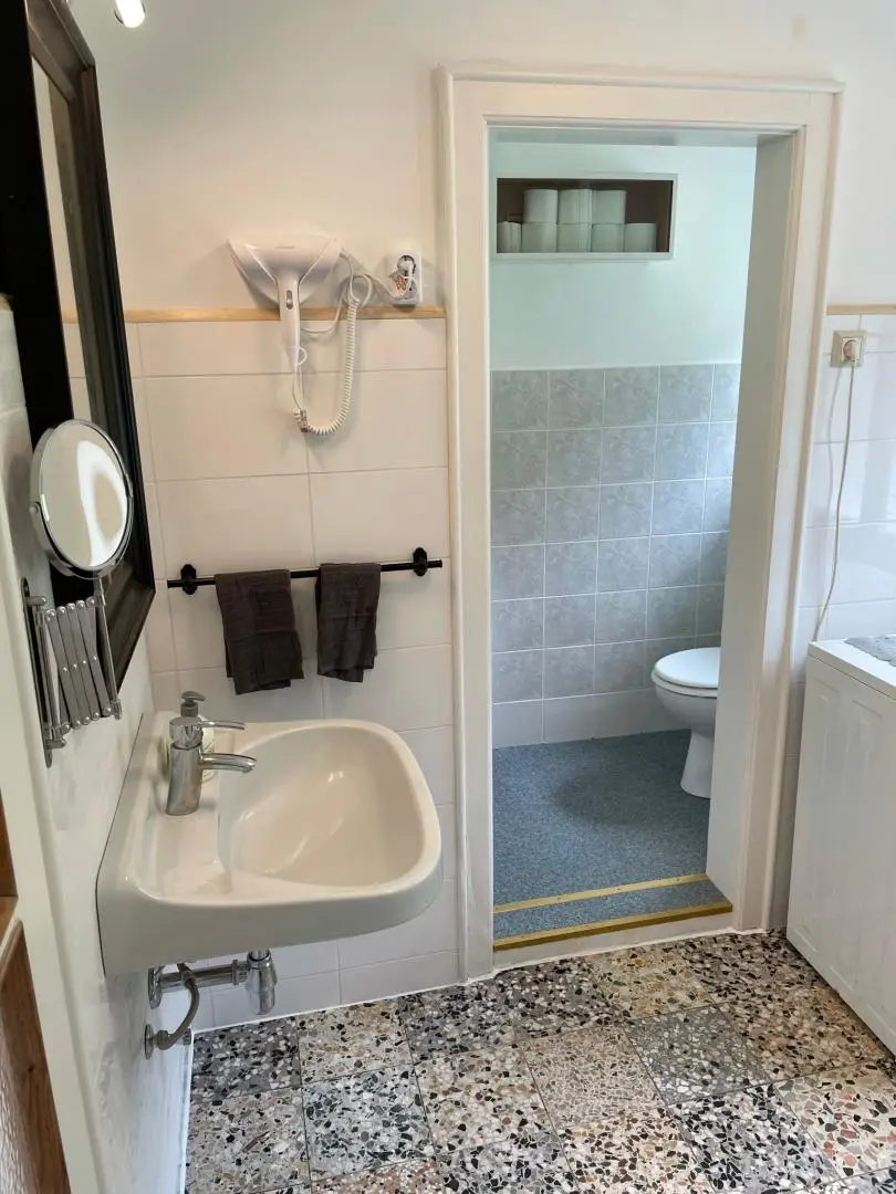 Badezimmer (2)